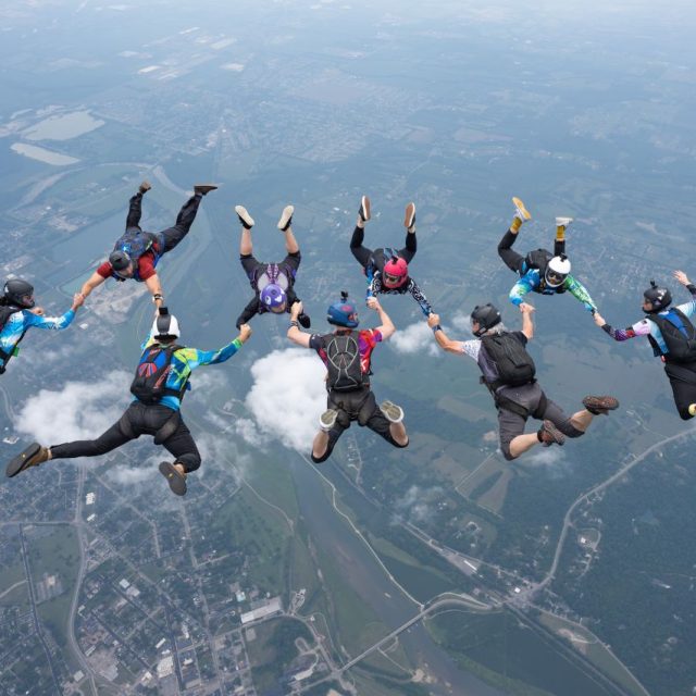 9 way skydiving belly formation